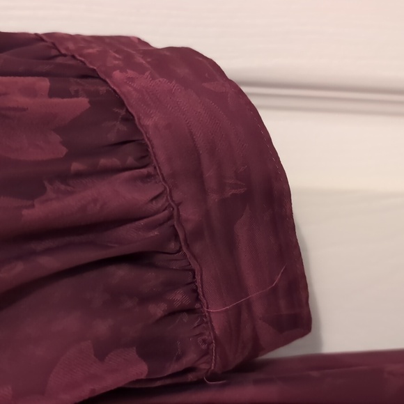 Midi length burgundy floral dress - Picture 7 of 8